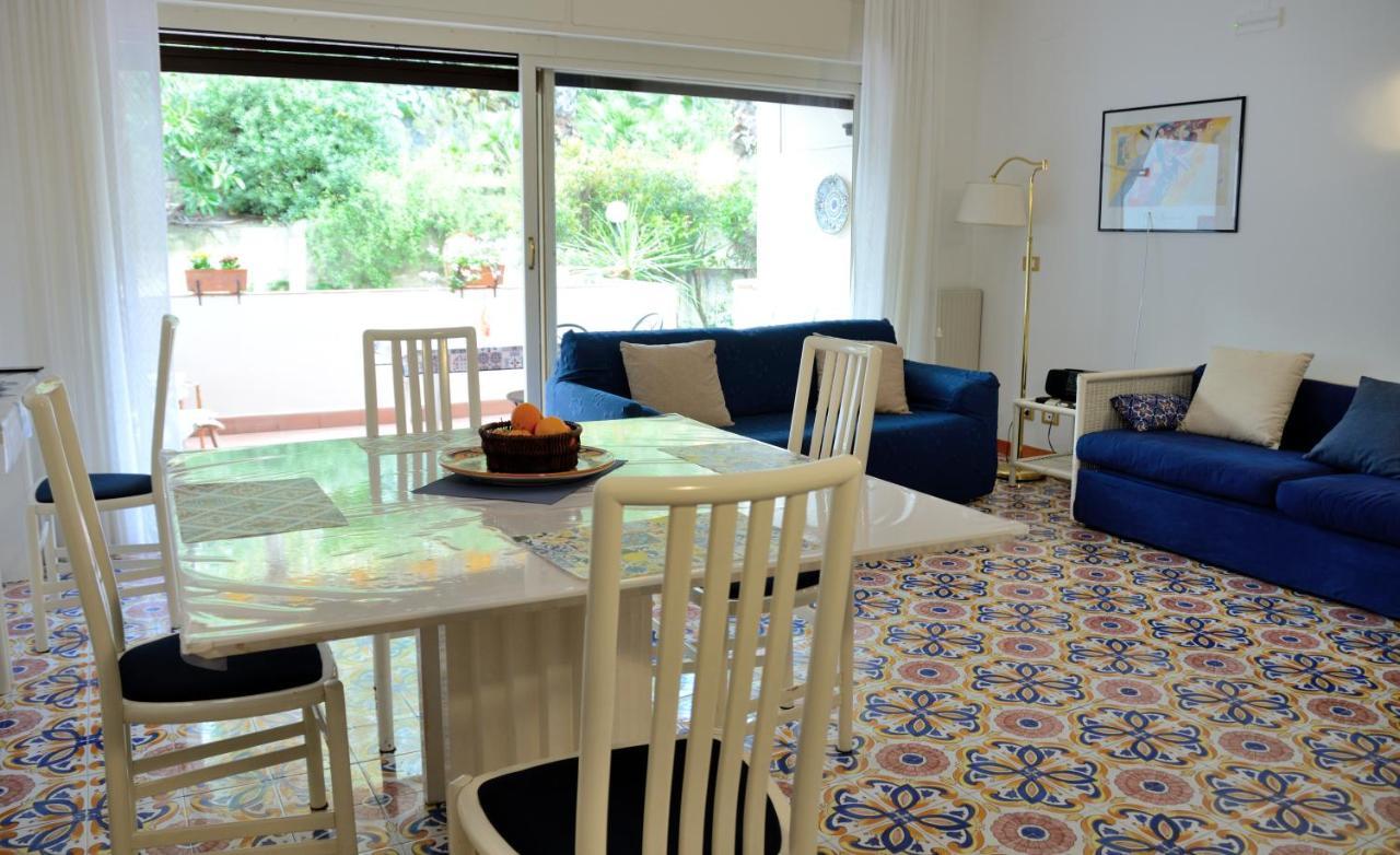 Sea Breeze Acitrezza Apartment อาชิ กัสเตลโล ภายนอก รูปภาพ