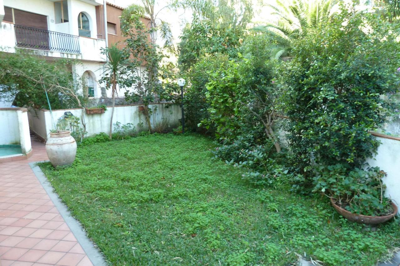 Sea Breeze Acitrezza Apartment อาชิ กัสเตลโล ภายนอก รูปภาพ